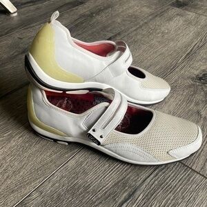Aetrex shoes size 9 leather mosaic technology comfort stability support white